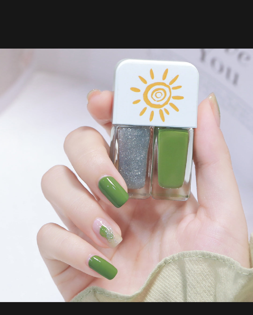 ShineShift Dual Glam Nail Paint