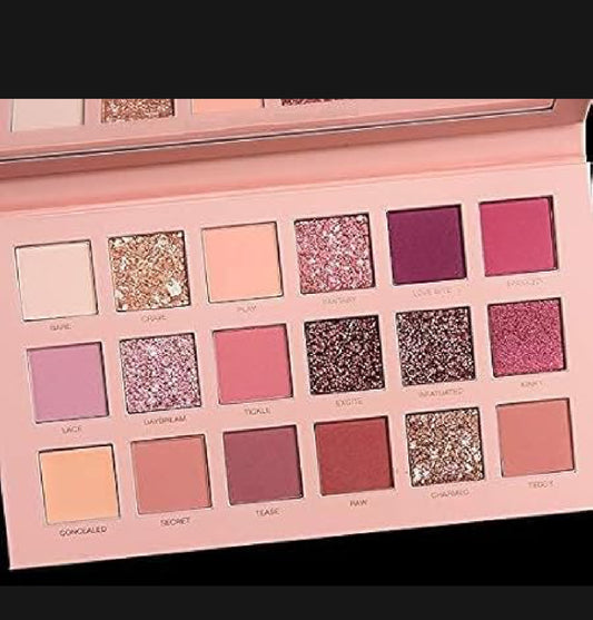 Elegant Velvet Nude Eyeshadow Palate